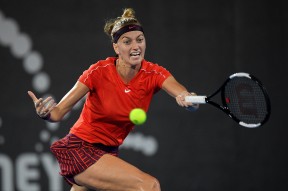 爱游戏-包含科维托娃回归赛场，出色防守首场状态亮眼，澳大利亚队观众沸腾！的词条